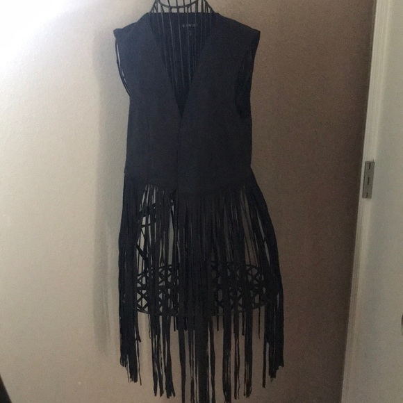 Fringe Vest sz S.  Suede look 👀 from Express! - Picture 3 of 5